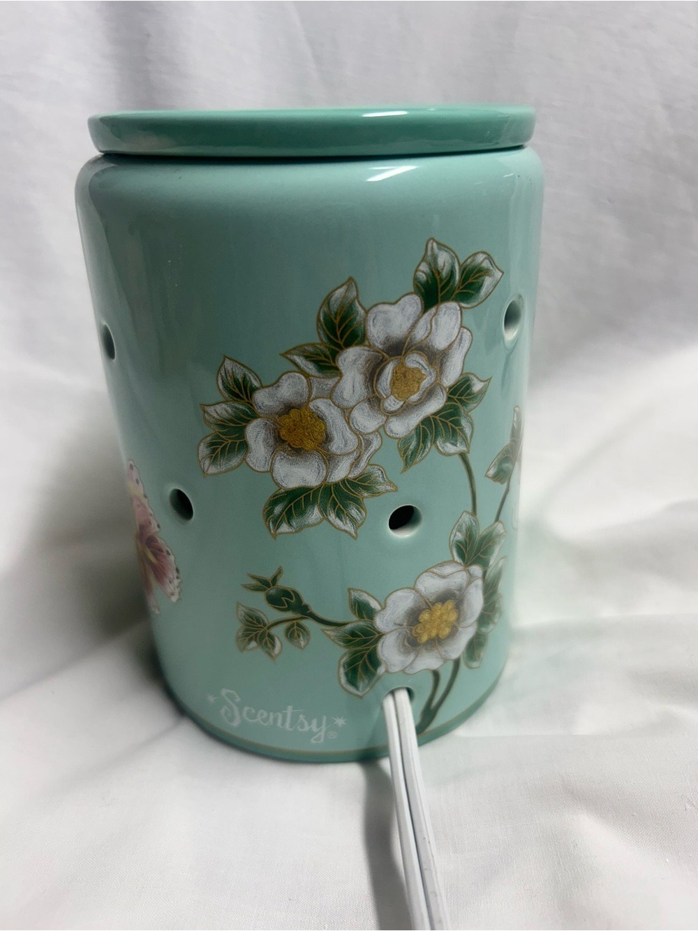 Retired Madame Butterfly Mint Scentsy Wax Warmer - Picture 4 of 13